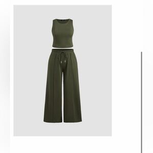 Stitch Tank Top & Elastic Waist Pants Curve & Plus
Color: Olive Green Size: xl